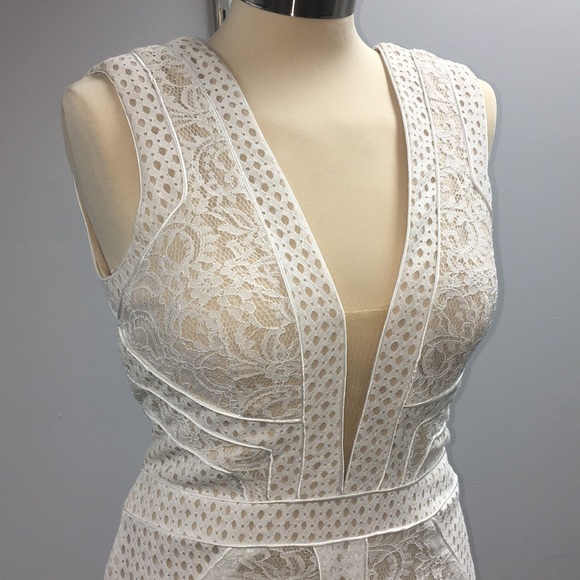NEW!!  TONY BOWLS CURVE-HUGGING WHITE 10 #TB11681 - Picture 5 of 8